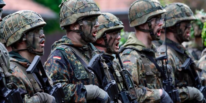 Германия сообщила о рекордных расходах на оборону в рамках НАТО 1 71448843 403.jpg Deutsche Welle Германия-НАТО