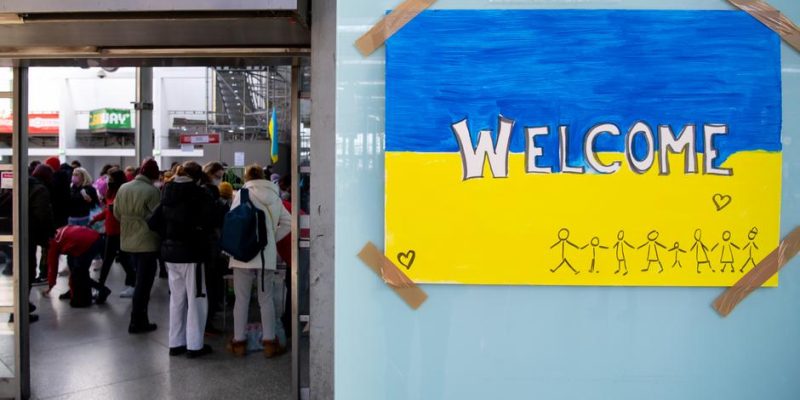 ЕС продлил временную защиту для беженцев из Украины до марта 2028 года 1 77152708 403.jpg Deutsche Welle беженцы