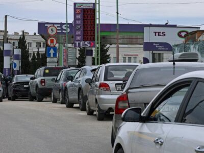 Цены на бензин в аннексированном Крыму выросли почти вдвое за неделю 5 77695945 403.jpg Deutsche Welle цены на бензин