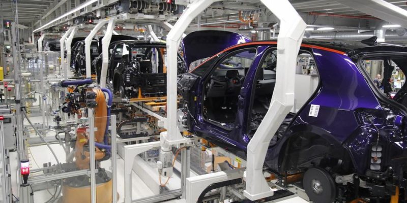 Volkswagen планирует закрыть четыре завода в Германии к 2034 году 1 77785749 403.jpg Deutsche Welle Volkswagen