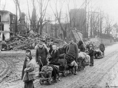 "Дети-волчата": история немецких сирот, лишенных имен и прошлого 4 77811355 403.jpg Deutsche Welle Вторая мировая война, сироты