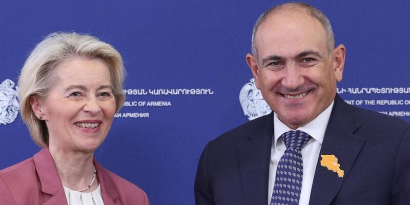 С чем глава Еврокомиссии фон дер Ляйен приехала в Армению? 1 77813837 403.jpg Deutsche Welle Урсула фон дер Ляйен