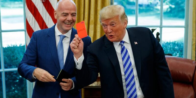 Трамп: ФИФА пересмотрела красную карточку на ЧМ по футболу по моей просьбе 1 77854887 403.jpg Deutsche Welle красная карточка, ФИФА