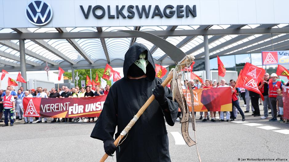 Volkswagen проведет крупнейшую реструктуризацию в своей истории 1 77892703 403.jpg Deutsche Welle Volkswagen