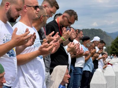 В Боснии и Герцеговине почтила память жертв резни в Сребренице 1995 года 2 77917391 403.jpg Deutsche Welle Сребреница