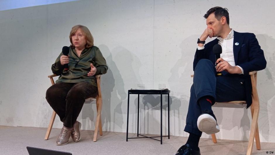 Светлана Алексиевич: "Ненависть никого никогда не спасала" 1 77951395 403.jpg Deutsche Welle Светлана Алексиевич