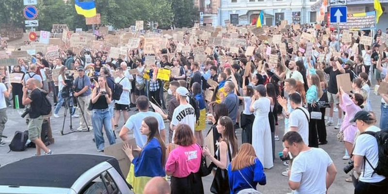 Пятый день протестов в Киеве: Сырского отправят в отставку? 1 78042462 403.jpg Deutsche Welle Александр Сырский, протесты в Киеве