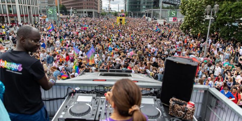 78115308 403.jpg Deutsche Welle Christopher Street Day, ЛГБТ-парад