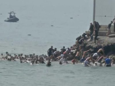 Мадрид отправил военных в эксклав Сеута из-за нелегальных мигрантов 11 78183078 403.jpg Deutsche Welle Мадрид