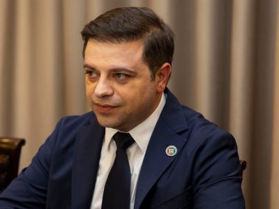 Глава ВС Аджарии: все находящиеся в Грузии обязаны соблюдать закон 3 ananidze cotne e1784548408189 новости