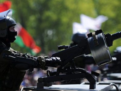 У границы с Украиной проводятся военные сборы, Литва сбила дроны с сигаретами из Беларуси. Главное в Беларуси за неделю 3 Белорусский военный