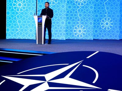 Поставки ракет Украине, дроны и «дальнобойные санкции». Главное по итогам первого дня саммита НАТО в Анкаре 2 Владимир Зеленский во время выступления на саммите НАТО
