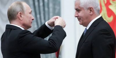 Путин - Камболову: рассчитываю, что вы будете использовать "наработки" Гаглоева 6 images 1 SOVA-блог Кремль, Марат Камболов, оккупированные регионы Грузии, Путин-Камболов, Цхинвали, Цхинвальский регион
