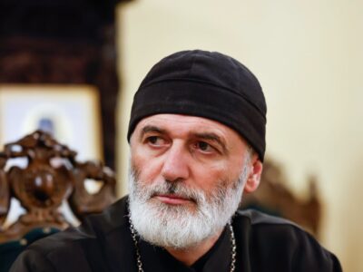 Джагмаидзе: еврокомиссар просила Церковь популяризировать однополые браки 2 jagmaidze andria jag e1783281309546 новости Андрия Джагмаидзе, ГПЦ, Грузинская Православная Церковь, ЛГБТК+, однополые браки, Патриархия Грузии, Шио III