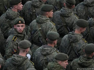FT: Кремль приказал регионам набрать 409 тысяч солдат до конца года 2 72451952 403.jpg Deutsche Welle