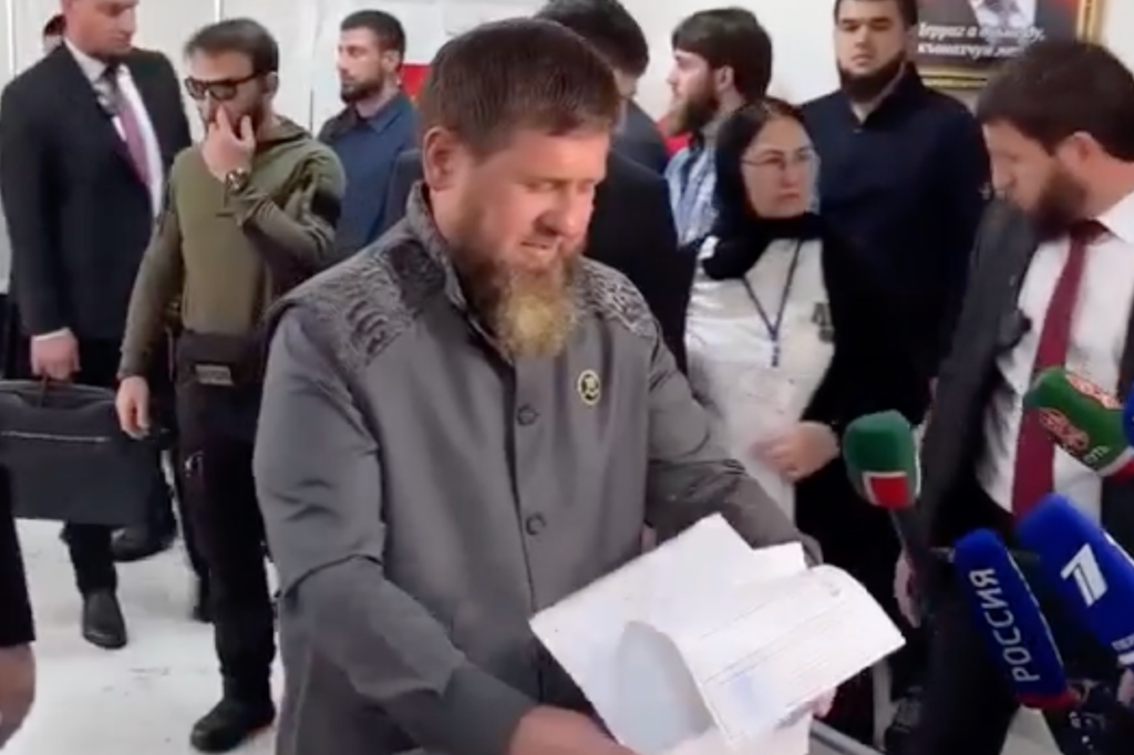 Дагестанские госслужащие заявляют о давлении с целью заставить их проголосовать за «Единую Россию» 4 2026 09 18 14 43 56 2066x1377 20260918 125214 новости OC Media
