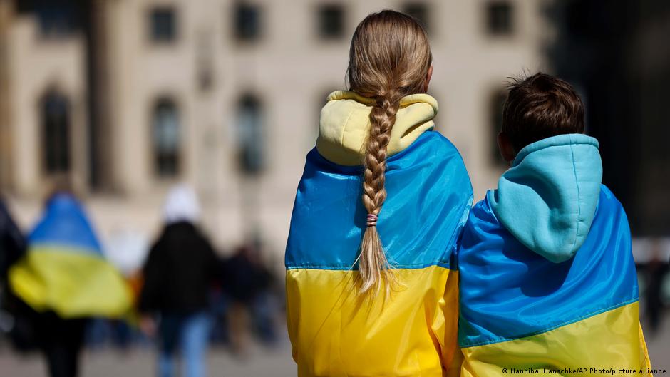 Украина вернула 14 детей из оккупированной части Херсонской области 1 61495684 403.jpg Deutsche Welle