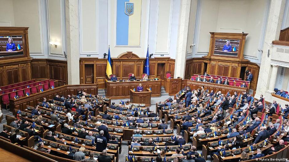 Верховная рада уволила Руслана Кравченко с должности генпрокурора 1 76304410 403.jpg Deutsche Welle