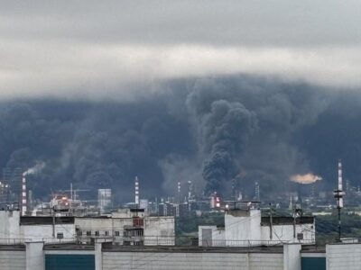 Сотни беспилотников ВСУ атаковали Москву и область: двое погибших 2 77602502 403.jpg Deutsche Welle
