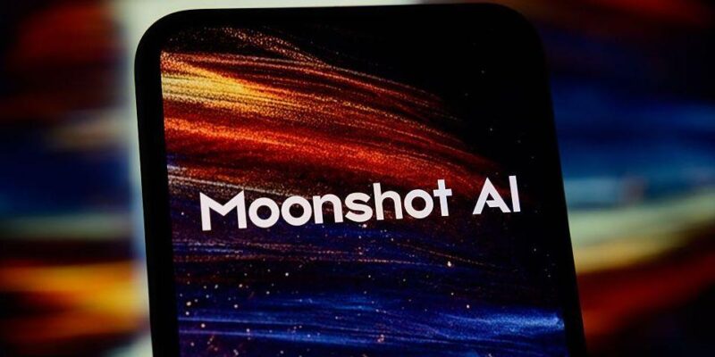 При проверке китайской модели ИИ на безопасность она рассказала исследователям, как создавать биологическое оружие 1 Логотип Moonshot AI на смартфоне