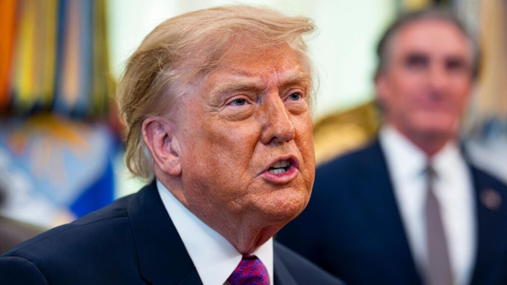 Телеканалы президентского пула объявили бойкот Трампу после отлучения коллег от работы в Белом доме 1 Дональд Трамп