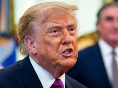 Телеканалы президентского пула объявили бойкот Трампу после отлучения коллег от работы в Белом доме 3 Дональд Трамп