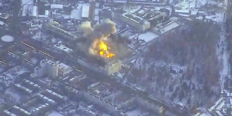 Генштаб ВСУ объявил об ударе по аэродрому "Сеща" под Брянском и отчитался об ущербе от ударов по ЛПДС "Самара" и ГПЗ "Астраханский" 1 76300166 403.jpg Deutsche Welle