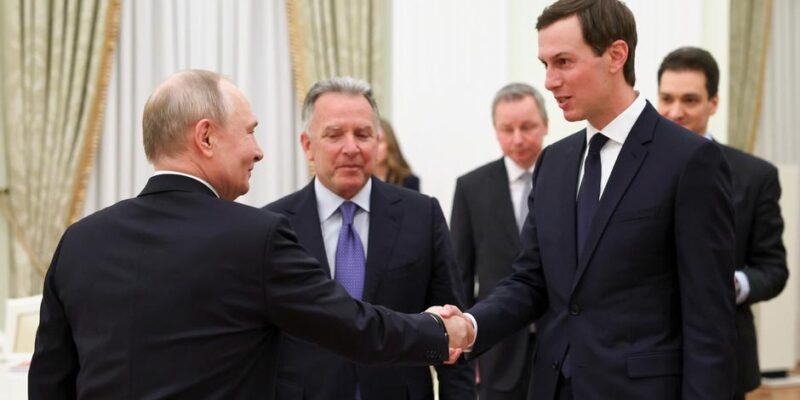 NYT: Переговоры США и РФ по войне в Украине расширились и включают многомиллиардную сделку с нефтяными активами "Лукойла" 1 79048673 403.jpg Deutsche Welle