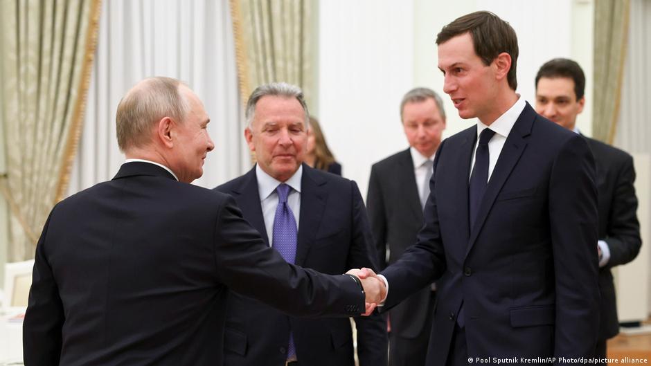 NYT: Переговоры США и РФ по войне в Украине расширились и включают многомиллиардную сделку с нефтяными активами "Лукойла" 1 79048673 403.jpg Deutsche Welle