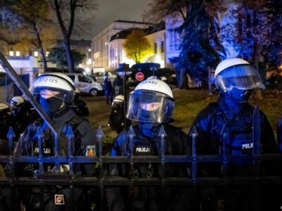 В Польше заявили о "госперевороте" из-за обострения ситуации с Конституционным трибуналом: что известно 4 79813640 403.jpg Deutsche Welle