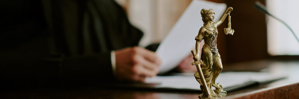 law statue with legal paperwork and gavel 2026 09 22 06 20 10 utc новости
