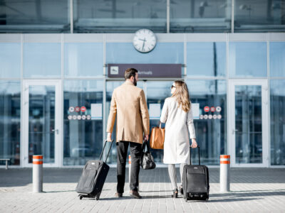 stylish couple arriving at airport with luggage 2026 09 24 02 44 07 utc новости
