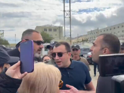 У тюрьмы №6 в Рустави произошла перепалка на акции родных Георгия Давитадзе 2 xmauri новости